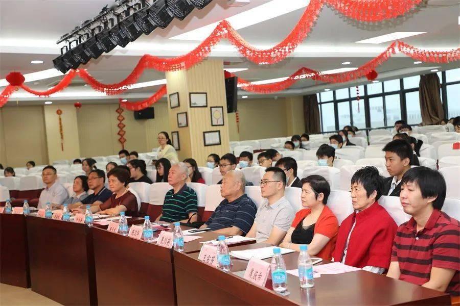 菏泽市创伤医院（市六院）完成一例老年股骨颈骨折内固定失败的翻修手术